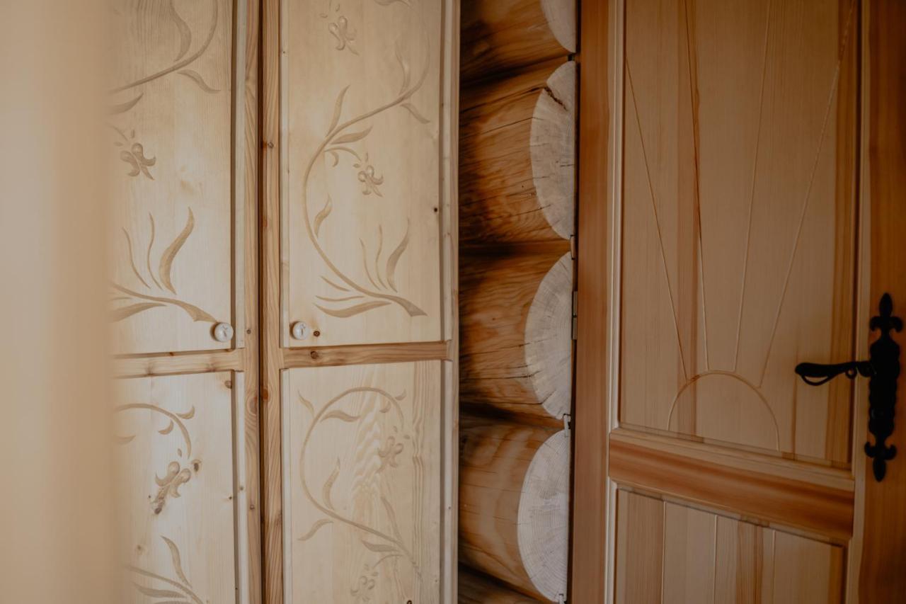 Biolo I Corno Izba Mountain Chalets コシチェリスコ エクステリア 写真